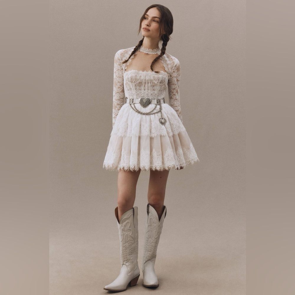 NWOT BRONX AND BANCO Daphne Ivory blush Long Sleeve Mini Bridal Dress